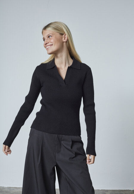 Sisters Point Hilea Peysa