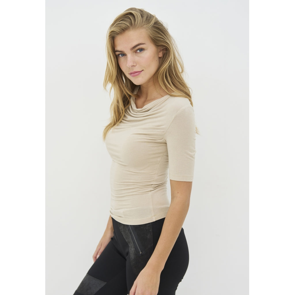 NÜ Clay Tee