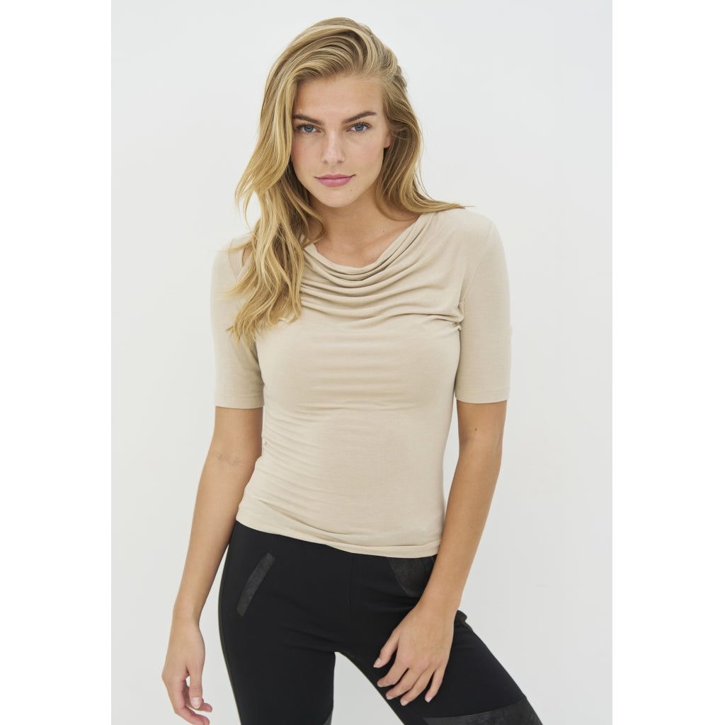 NÜ Clay Tee