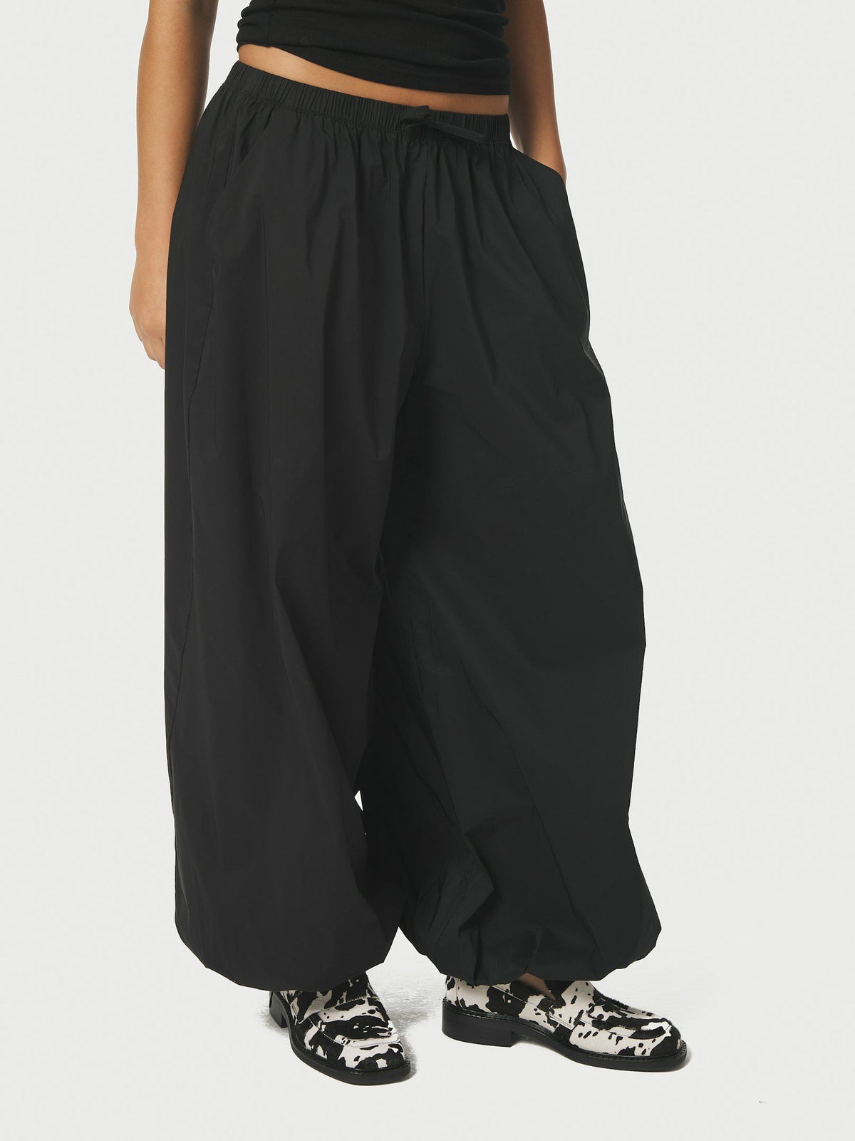 Neo Noir Roxane Balloon Poplin Pants