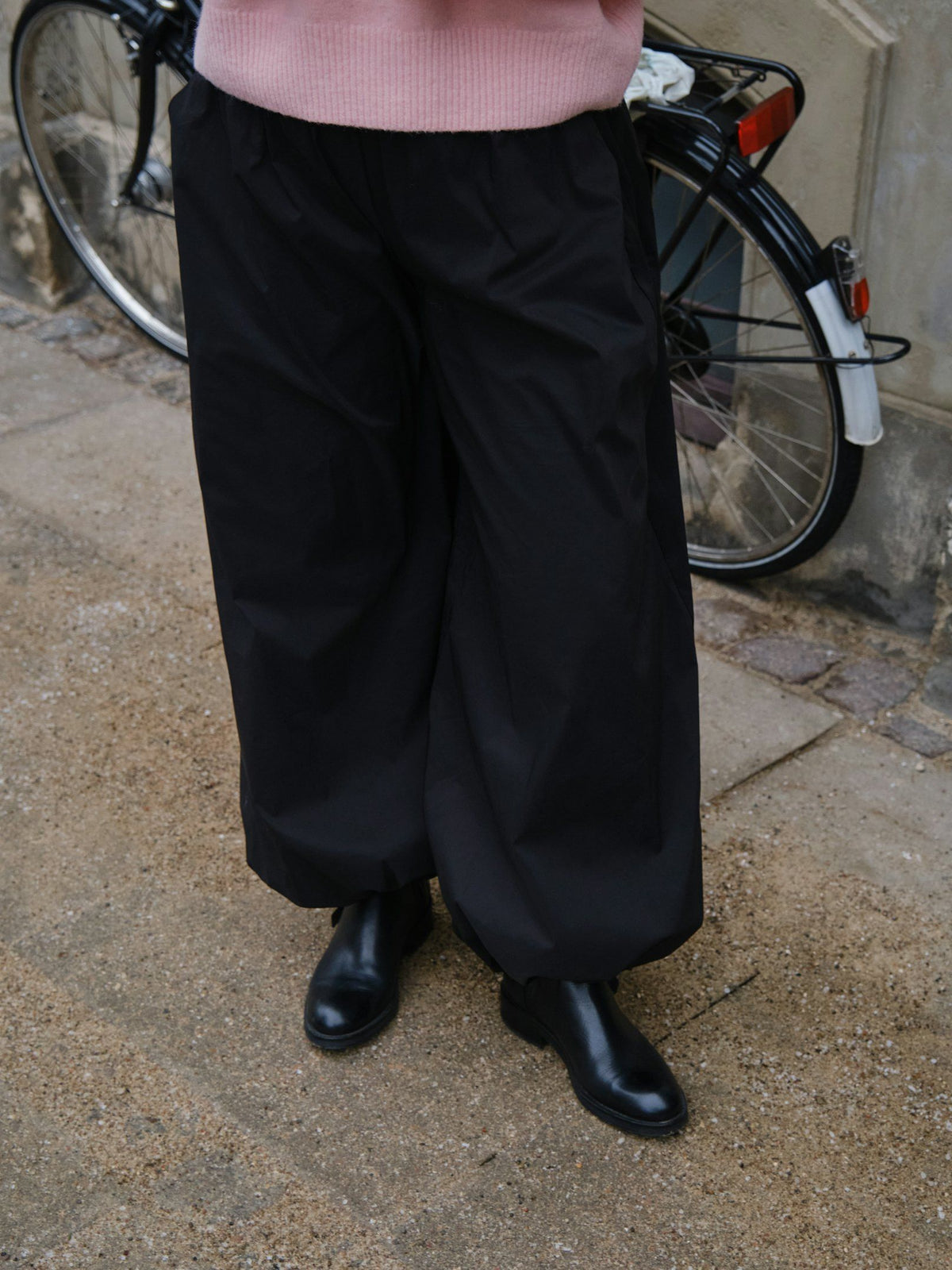 Neo Noir Roxane Balloon Poplin Pants