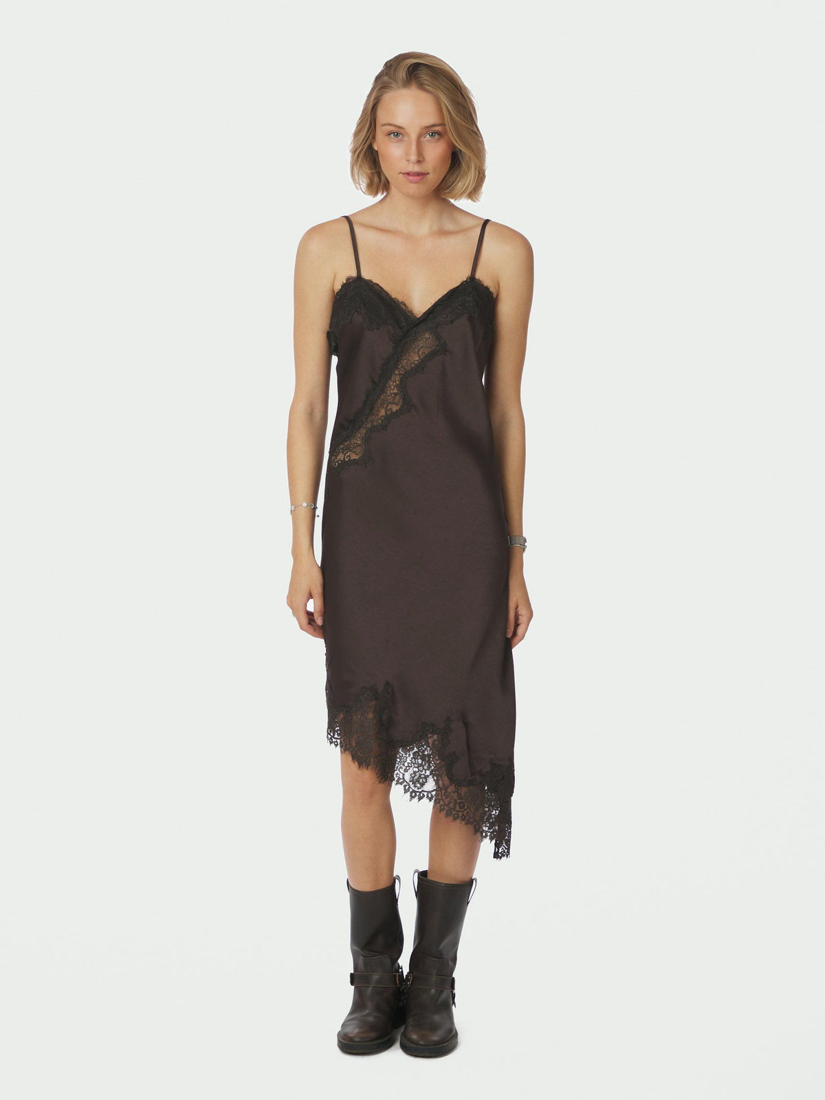 Neo Noir Sorelle Lace dress