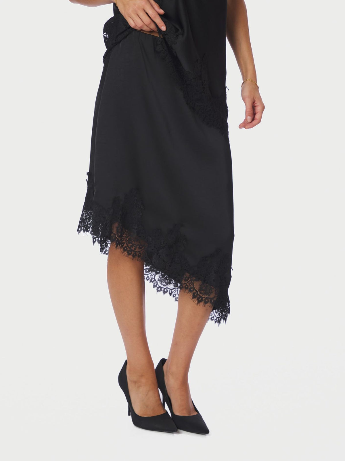 Neo Noir Fiora Lace Skirt