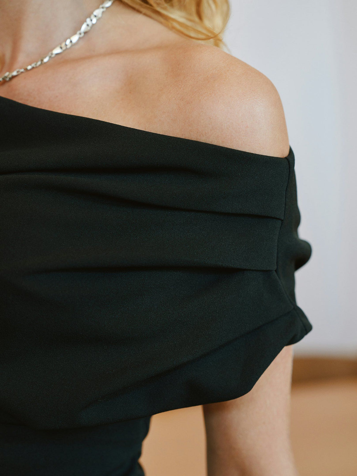 Neo Noir Mabelle Top
