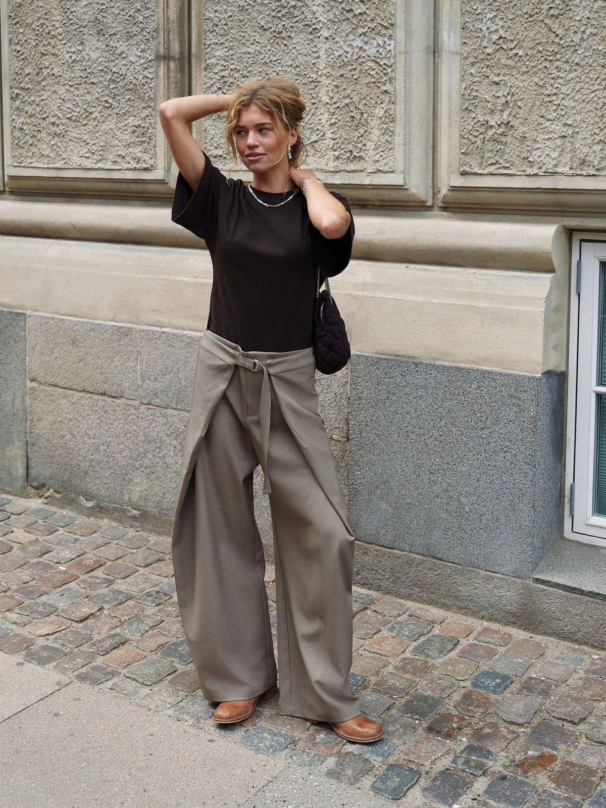 Neo Noir Xanya Structure Pants