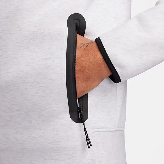 Nike Tech Fleece Peysa