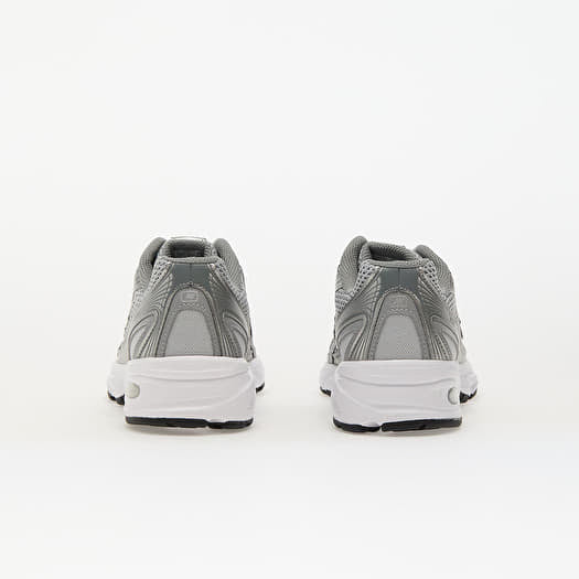 New Balance 740