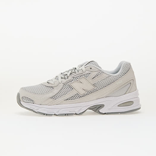 New Balance 740