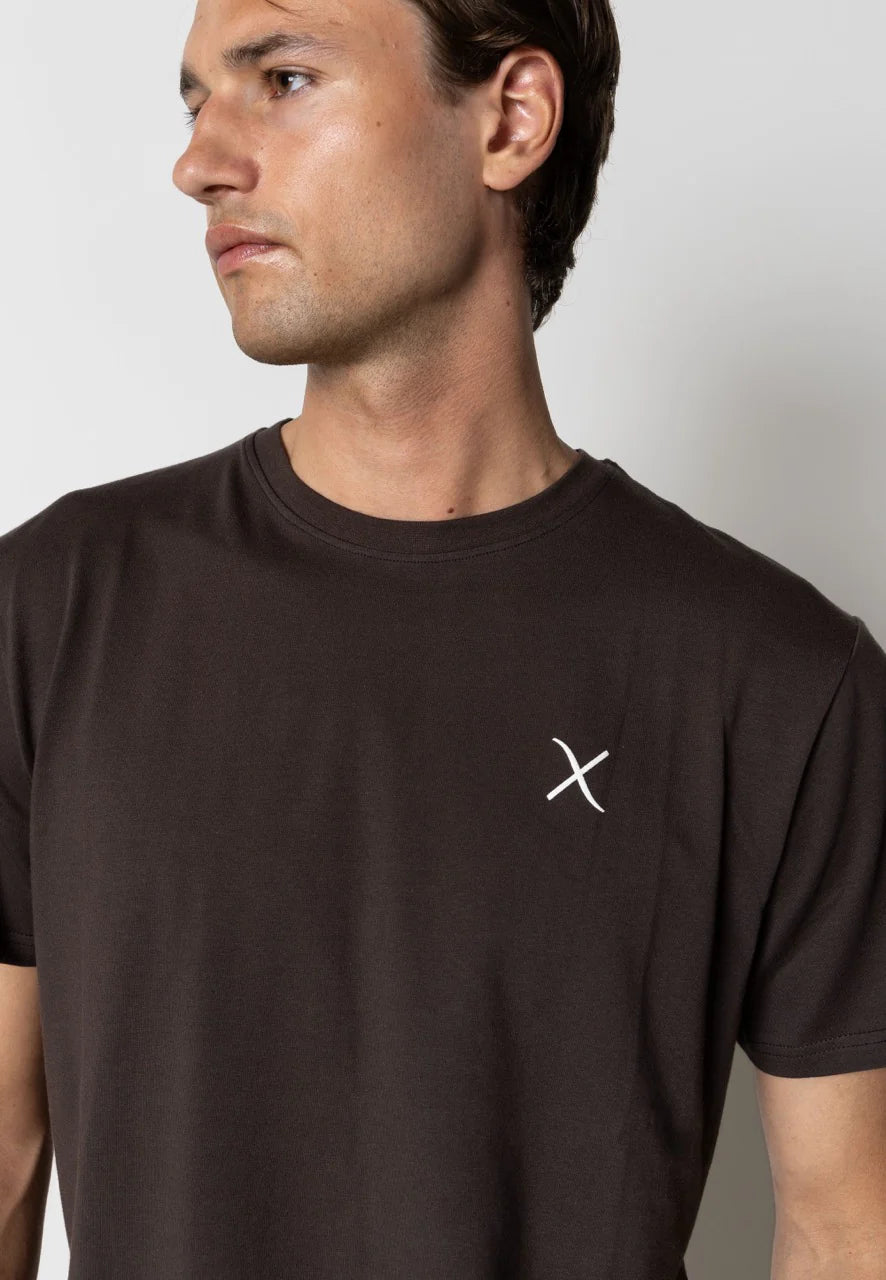 Clean Cut Copenhagen Cross Logo Bolur