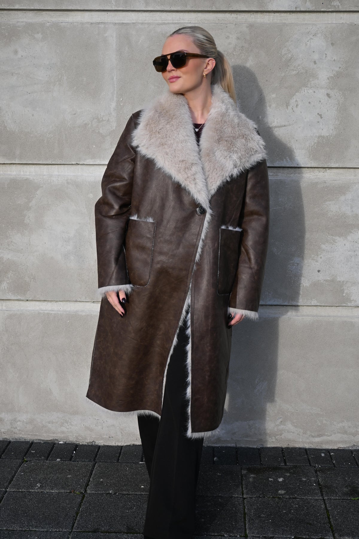 Reverseble Loðkápa - Brown/White