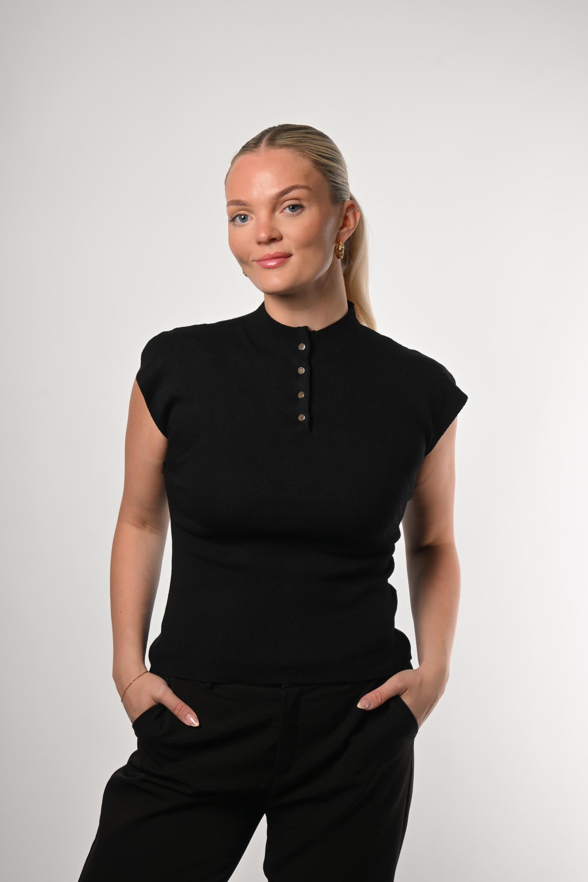 Button Top