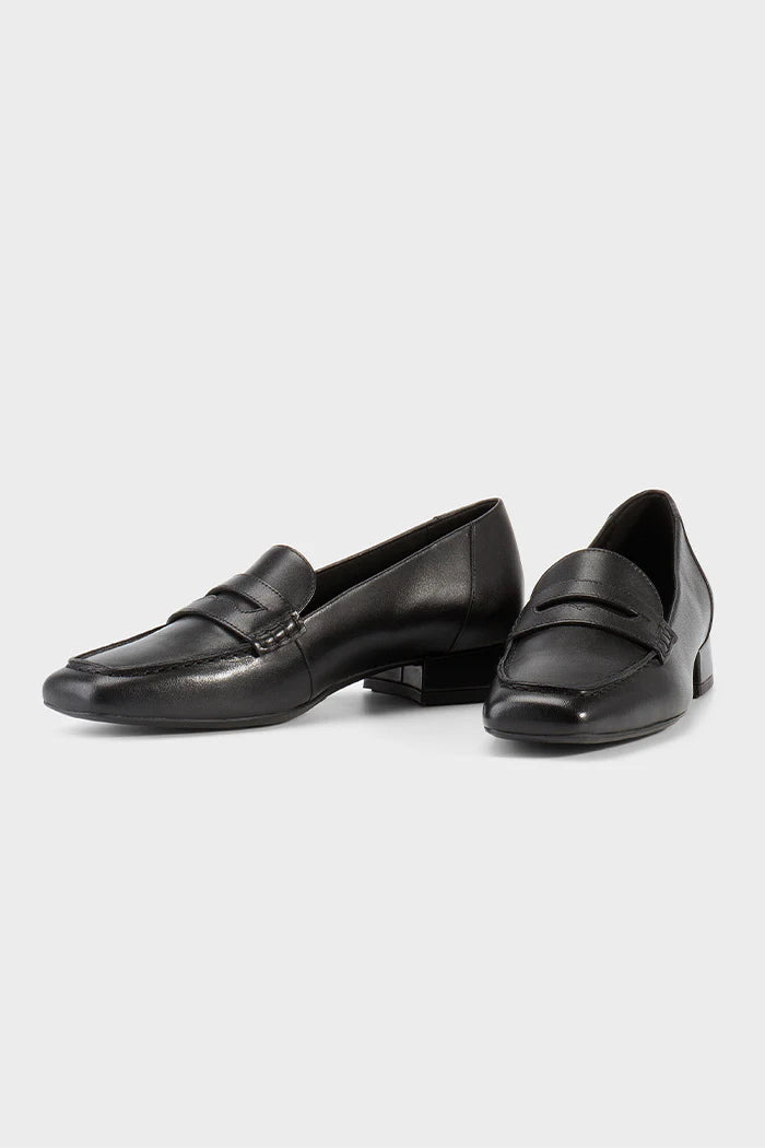 Vagabond - Debbi Black