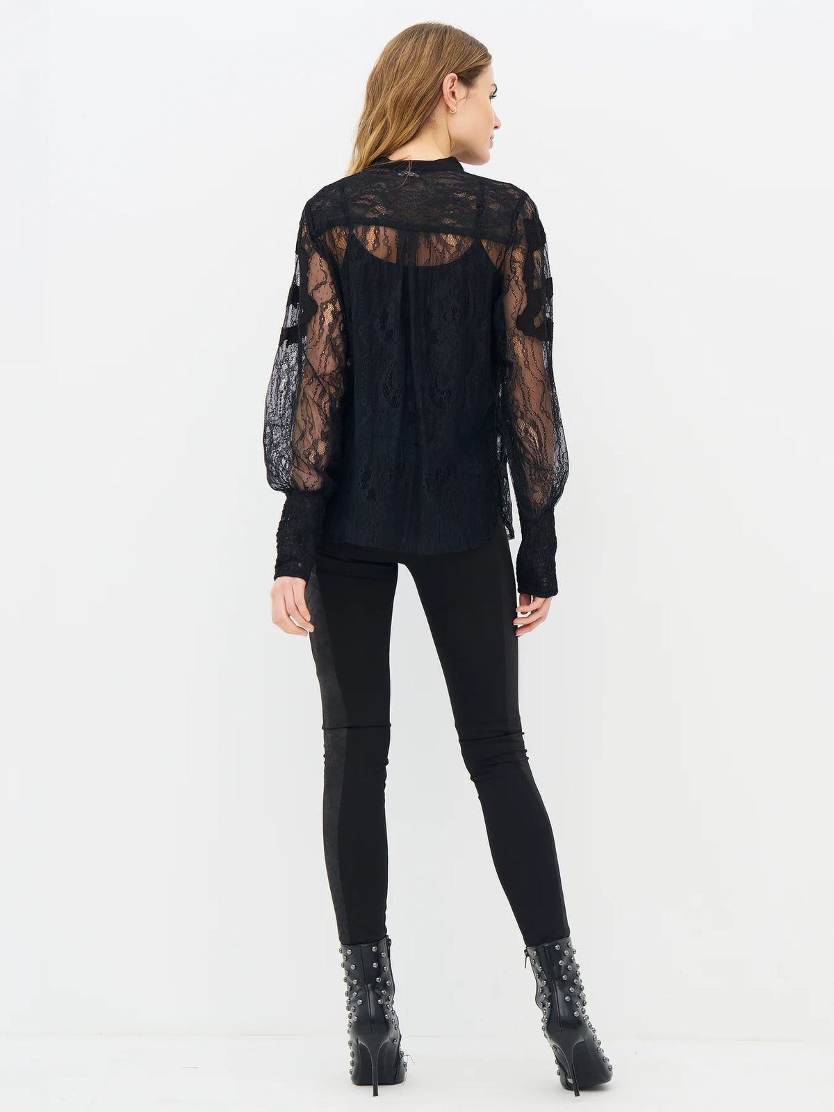 NÜ EBONI SHIRT