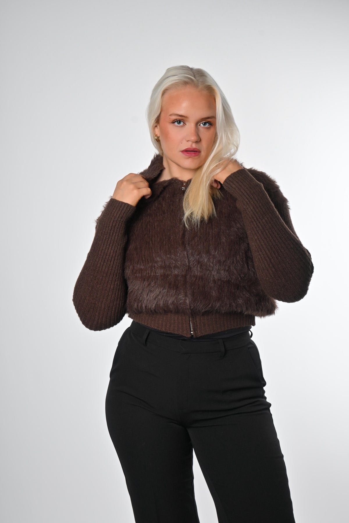 Loðpeysa með hettu