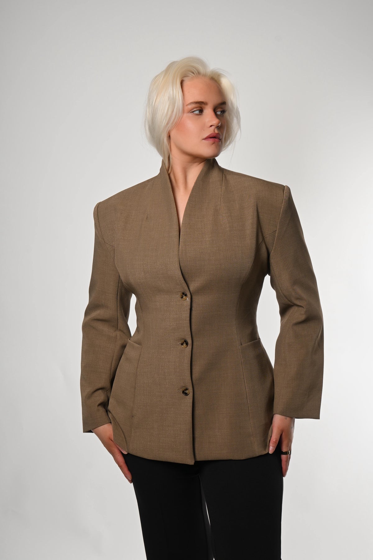 Tapered jakki