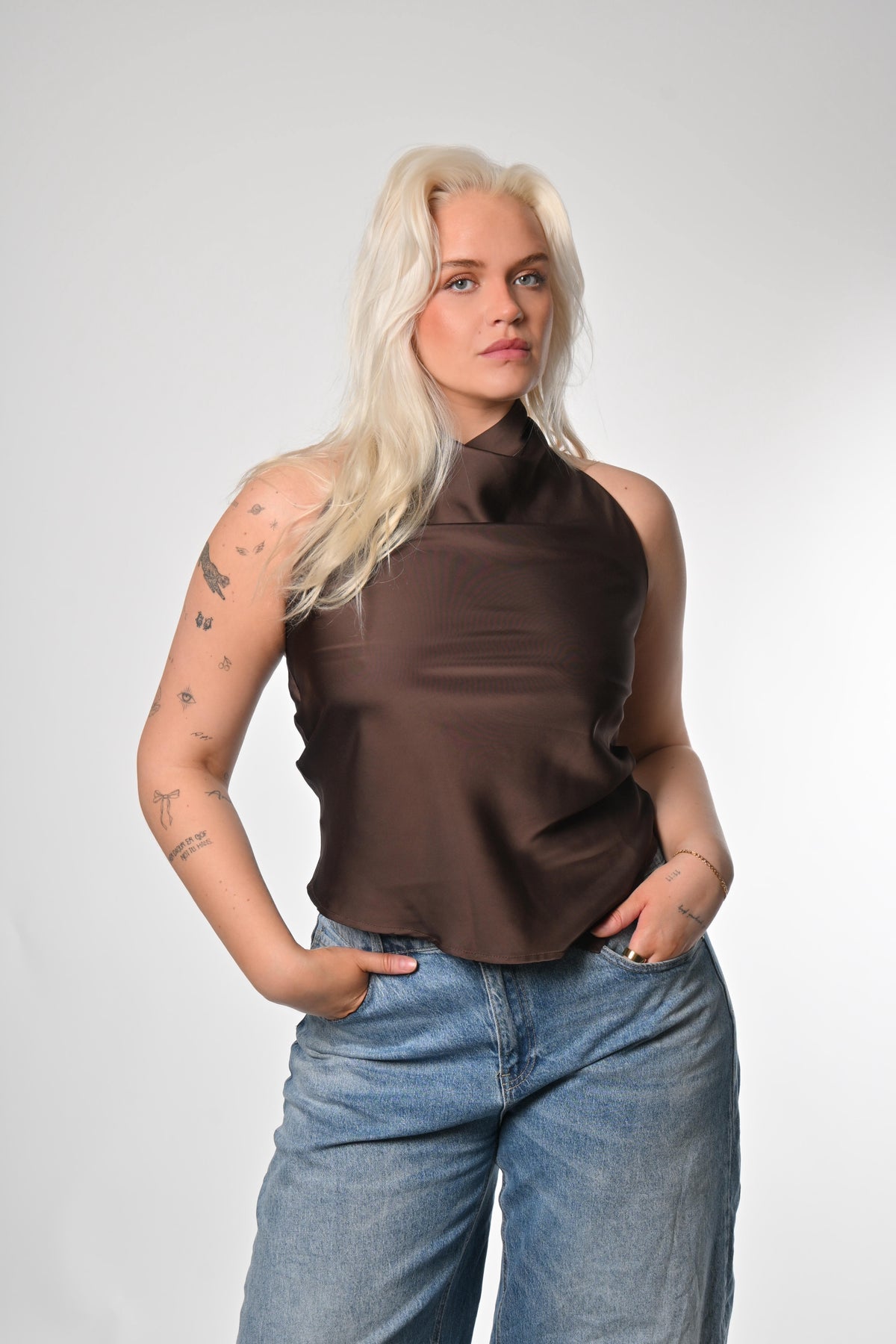 Backless Bolur