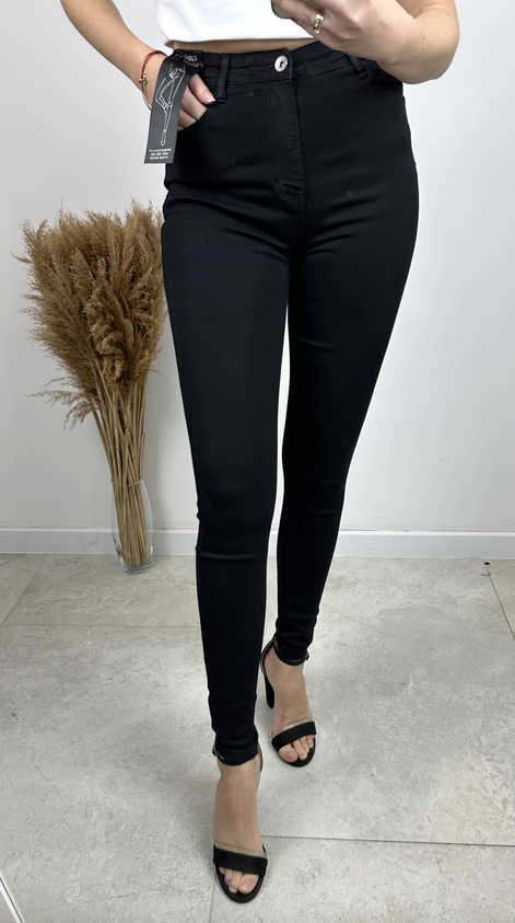 Black Skinny Jeans