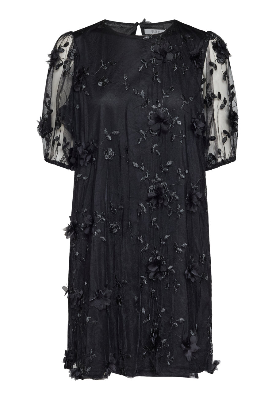 Sisters Point Gemba Dress